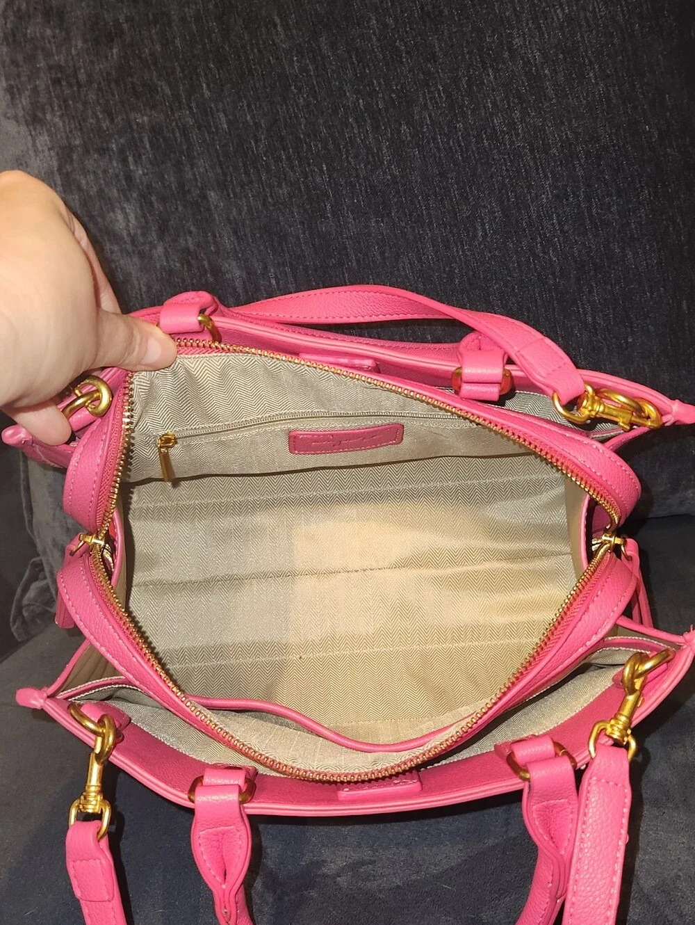 Pink Structured Tote Handbag - Classic Everyday Carry
